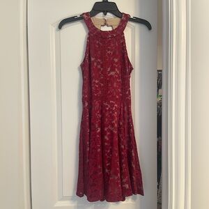 Elegant Lace Midi Dress